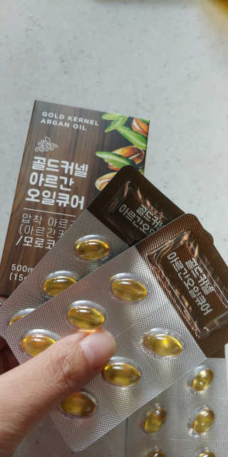 조은약초 골드 커넬 모로코 먹는 식용 아르간오일 큐어 30캡슐 — 4점을 준 리뷰어가 2020년 11월 올린 사용 사진