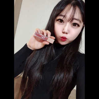 [블랙루즈] 에어 핏 벨벳틴트7 택1+랜덤1 — 5점을 준 리뷰어가 2020년 11월 올린 사용 사진