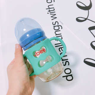 하이비코리아 앉아서나서서먹는젖병 하이비 PPSU 빨대젖병 — 4점을 준 리뷰어가 2020년 6월 올린 사용 사진