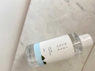 라운드 랩 1025 독도 토너 100ml — 5점을 준 리뷰어가 2021년 2월 올린 사용 사진