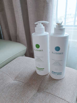 일리세이 허니 샴푸 500ml + 허니 바디워시 500ml 세트 — 5점을 준 리뷰어가 2020년 4월 올린 사용 사진