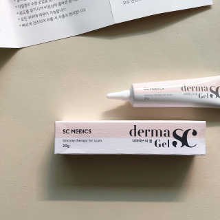 derma SC-Gel 더마에스씨 겔 20g — 5점을 준 리뷰어가 2020년 4월 올린 사용 사진