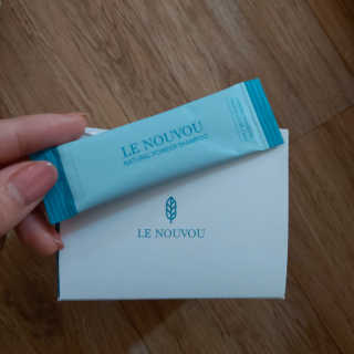 LE NOUVOU 내추럴파우더샴푸 스틱 1box — 4점을 준 리뷰어가 2020년 4월 올린 사용 사진