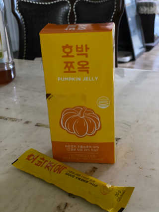 조은약초 국산 늙은 호박즙 호박쪼옥 젤리 20g x 15포 — 4점을 준 리뷰어가 2020년 6월 올린 사용 사진