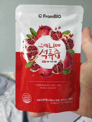 프롬바이오 오직 석류만 [그대로100 석류즙] 하루 1포로 건강하게 — 5점을 준 리뷰어가 2020년 5월 올린 사용 사진