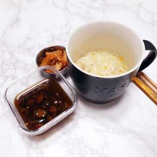 바다는다웰빙이다 완도사랑 전복죽 250g - 2팩 + 전복장조림 2팩 — 3점을 준 리뷰어가 2020년 8월 올린 사용 사진