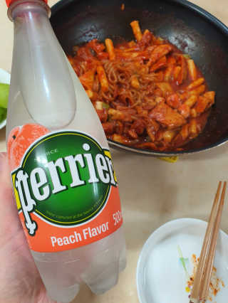 페리에 피치 500ml 투명페트 — 5점을 준 리뷰어가 2020년 11월 올린 사용 사진