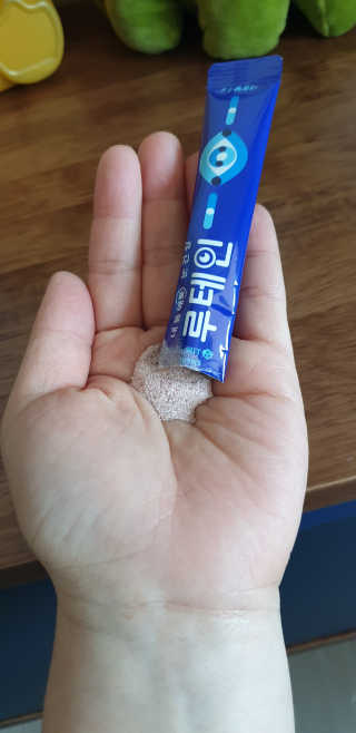 서울약사신협_내몸애눈건강루테인_2g x 50포 — 5점을 준 리뷰어가 2020년 4월 올린 사용 사진
