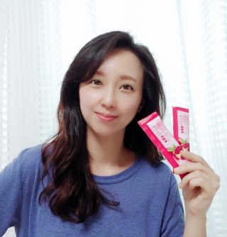 헬스업_쁘띠쁘띠석류콜라겐젤리_20g x 14포 — 3점을 준 리뷰어가 2020년 9월 올린 사용 사진