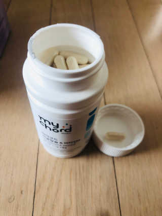 JW중외제약 마이코드 어골칼슘 비타민D — 4점을 준 리뷰어가 2020년 9월 올린 사용 사진