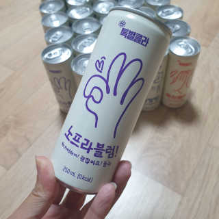 일화 No 슈가0Kcal 스테비아 톡별콜라 콤보팩 250mlX30 캔 — 5점을 준 리뷰어가 2020년 7월 올린 사용 사진