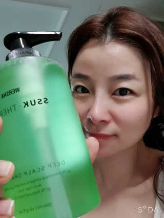 워샤 쑥테라피 딥스칼프 샴푸 500ml + 헤어토닉 150ml — 5점을 준 리뷰어가 2020년 5월 올린 사용 사진