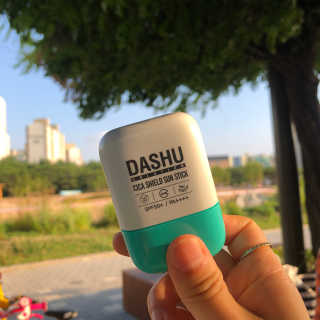 다슈코리아 다슈 솔루션 시카 쉴드 선스틱 — 4점을 준 리뷰어가 2020년 6월 올린 사용 사진