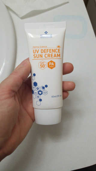 트리티스 US [TREATIS] UV Defence Sun Cream PA+++ / SPF50+ — 5점을 준 리뷰어가 2020년 11월 올린 사용 사진