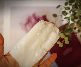GARANG GARANG 피오니 룻 모이스처라이징 앤 수딩 마스크팩 — 5점을 준 리뷰어가 2020년 4월 올린 사용 사진