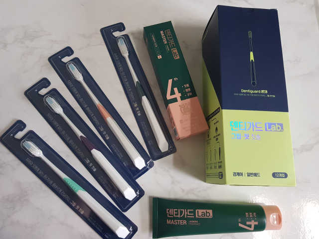 [덴티가드랩] 그립핏 칫솔 1세트 + 마스터 치약 1개 리뷰 사진