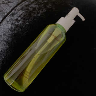 스킨큐어 산다화 순한 클렌징 동백 오일 200ml — 5점을 준 리뷰어가 2020년 4월 올린 사용 사진