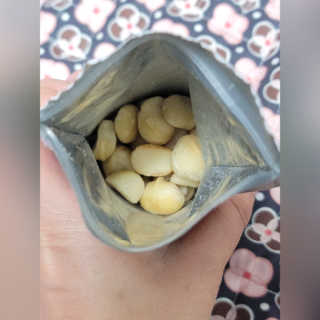 도이퉁 마카다미아 넛 90g  로얄 마카넛 오리지널 쏠트 허니 — 5점을 준 리뷰어가 2020년 12월 올린 사용 사진