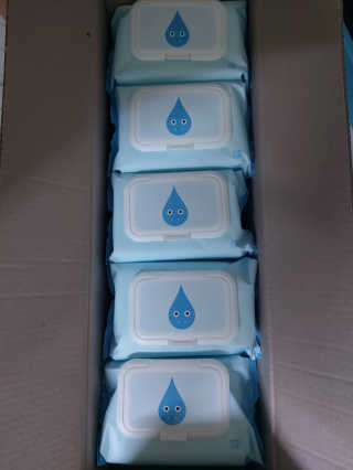 아이수 블루니 몬스터 아기 물티슈 — 5점을 준 리뷰어가 2020년 11월 올린 사용 사진
