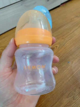 유비맘 신생아젖병 120ml 트리플팩_ 젖꼭지 포함 — 3점을 준 리뷰어가 2020년 6월 올린 사용 사진