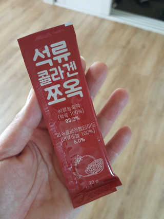 조은약초 석류콜라겐 석류즙 석류쪼옥 젤리 스틱 15포 x 20g — 5점을 준 리뷰어가 2020년 8월 올린 사용 사진