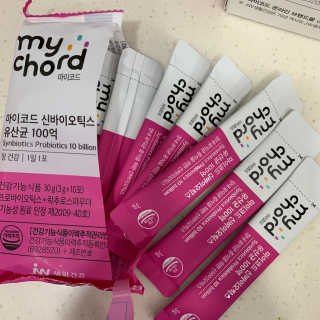 JW중외제약 마이코드 신바이오틱스 유산균 100억 — 5점을 준 리뷰어가 2020년 10월 올린 사용 사진