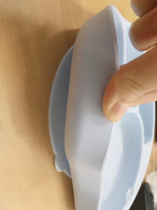 유비맘 캐릭터 실리콘 흡착 식판_색상 랜덤발송 — 5점을 준 리뷰어가 2020년 12월 올린 사용 사진