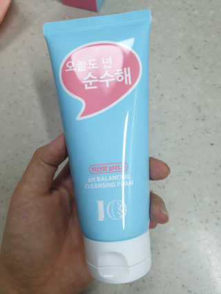 IO 아이오 오늘도 넌 순수해 - 약산성 클렌징폼 — 4점을 준 리뷰어가 2020년 12월 올린 사용 사진