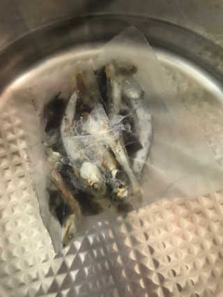 [풀무원] 자연의 감칠맛 통디포리, 통멸치 다시팩 세트 — 5점을 준 리뷰어가 2020년 5월 올린 사용 사진