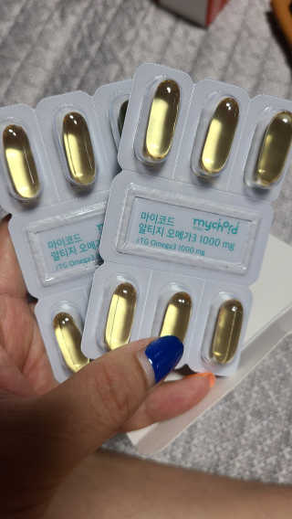 JW중외제약 마이코드 알티지 오메가3 1000 mg — 5점을 준 리뷰어가 2020년 7월 올린 사용 사진