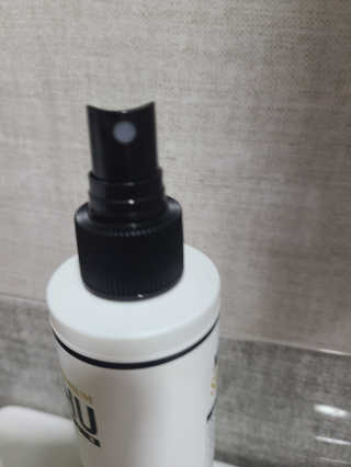 다슈코리아 다슈 포 맨 프리미엄 메가 홀드 슈퍼 스프레이 250ml — 5점을 준 리뷰어가 2020년 10월 올린 사용 사진