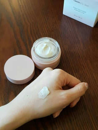 Tween.Ty Skin 트웬티스킨 리페어 아이크림 프리미엄 라인 — 5점을 준 리뷰어가 2020년 11월 올린 사용 사진