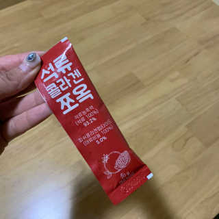 조은약초 석류콜라겐 석류즙 석류쪼옥 젤리 스틱 15포 x 20g — 3점을 준 리뷰어가 2020년 7월 올린 사용 사진