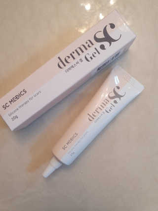 derma SC-Gel 더마에스씨 겔 20g — 5점을 준 리뷰어가 2020년 5월 올린 사용 사진