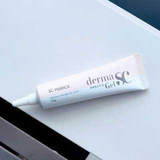 derma SC-Gel 더마에스씨 겔 20g — 5점을 준 리뷰어가 2020년 4월 올린 사용 사진