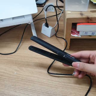 모즈헤어 휴대용 미니 고데기 — 5점을 준 리뷰어가 2020년 11월 올린 사용 사진