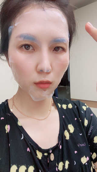 이너풀 하이 모이스처라이징 바이오셀룰로오스 마스크 — 5점을 준 리뷰어가 2020년 8월 올린 사용 사진