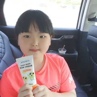 [아토앤오투]신비아파트 에디션 유아용 선케어 3종 랜덤 — 5점을 준 리뷰어가 2020년 5월 올린 사용 사진