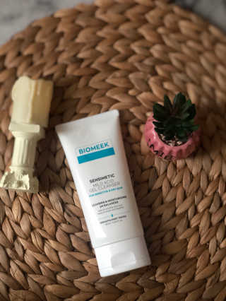 바이오믹 BIOMEEK SENSIMETIC MILD ACID CLEANSER — 5점을 준 리뷰어가 2020년 6월 올린 사용 사진