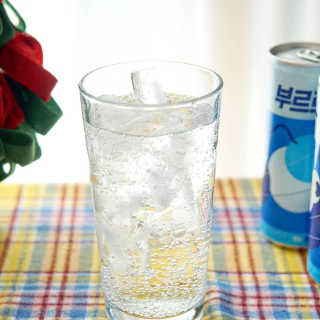 [칼로리 걱정 NO 제로칼로리 탄산음료]  부담없이 즐기는 부르르Brrr~~ 제로 사이다 — 5점을 준 리뷰어가 2020년 12월 올린 사용 사진