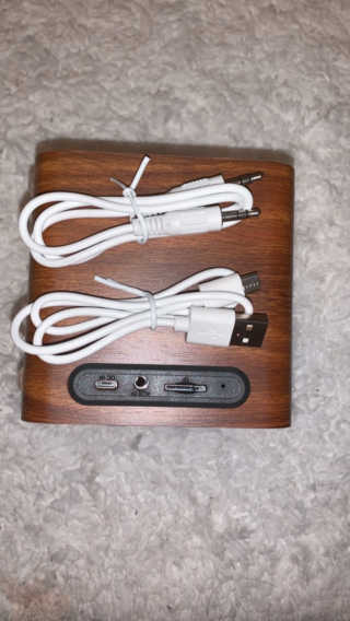 SEVIZ MINI10W 레트로 블루투스 스피커 — 4점을 준 리뷰어가 2020년 9월 올린 사용 사진