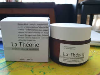 La Theorie Hydrating Ingredients | 하이드레이팅 인그레이디언츠 — 5점을 준 리뷰어가 2020년 4월 올린 사용 사진