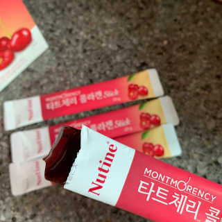 뉴틴 타트체리 콜라겐 스틱 20g X 30포 — 5점을 준 리뷰어가 2020년 8월 올린 사용 사진