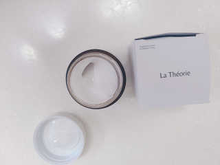 La Theorie Hydrating Ingredients | 하이드레이팅 인그레이디언츠 — 4.5점을 준 리뷰어가 2020년 5월 올린 사용 사진
