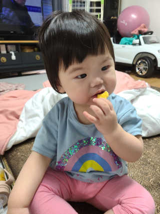 유비맘 캐릭터 실리콘 흡착 식판_색상 랜덤발송 — 5점을 준 리뷰어가 2020년 8월 올린 사용 사진