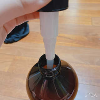 달리프 베러 퍼퓸 샴푸 1000ml 레이니데이 or 일랑로즈 — 4.5점을 준 리뷰어가 2020년 11월 올린 사용 사진