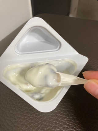 남양유업 또깍 접어 떠먹는 불가리스 2종 — 5점을 준 리뷰어가 2020년 9월 올린 사용 사진