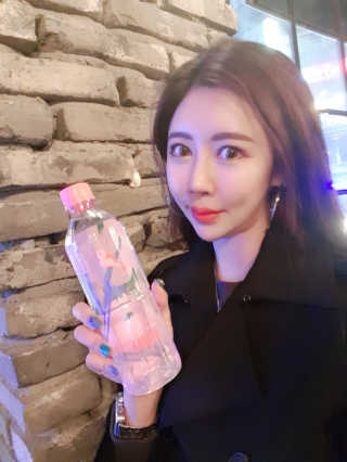 아쿠아스 플레이버워터 ★[아쿠아스] 복숭아 플레이버워터 1BOX 20개입★ — 4.5점을 준 리뷰어가 2020년 4월 올린 사용 사진