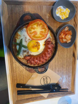 라운드어바웃디큐브시티점 [라운드어바웃 디큐브시티점] 25000원 이용권 — 4점을 준 리뷰어가 2020년 9월 올린 사용 사진