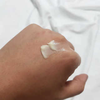 어글리프루프 크림 바이어글리 하이드레이션 샤워 50ml — 5점을 준 리뷰어가 2020년 11월 올린 사용 사진